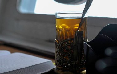 Вчені простежили, як речовини з чаю впливають на коронавірус