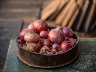 Лікар розповів, за яких хвороб не можна їсти цибулю