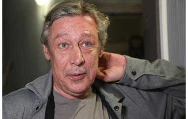 Дочь Михаила Ефремова поделилась пикантным фото из душа