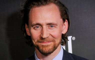 Официальный выход: звезда Marvel Том Хиддлстон представил публике новую девушку