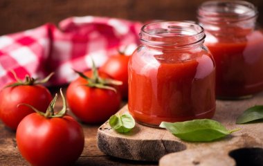 Понравится с первой ложки: рецепт томатного соуса с яблоками