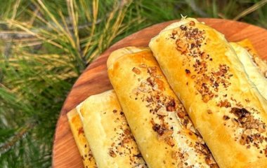 Міні-штруделі: рецепт дуже смачної та простої випічки з яблуками