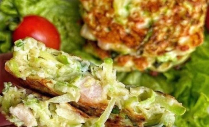 Кабачковые оладьи с сыром и ветчиной: как приготовить вкусный ужин