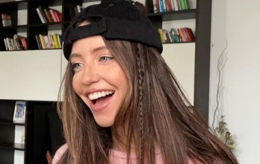 Надя Дорофеева рассекретила самый странный подарок от ее фан-клуба