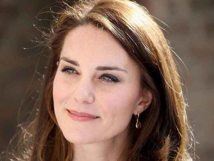 «Не сидеть на диване»: мама Кейт Миддлтон рассказала, как воспитала из нее будущую королеву