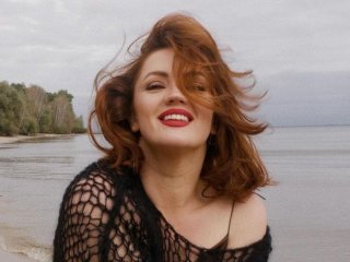 Оля Цибульська приголомшила схуднення на 15 кг і в повністю прозорій сукні похизувалась фігурою