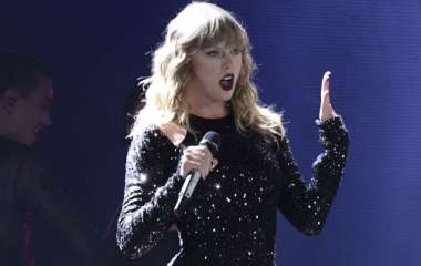 33-летняя известная американская певица начала задыхаться прямо на сцене во время концерта