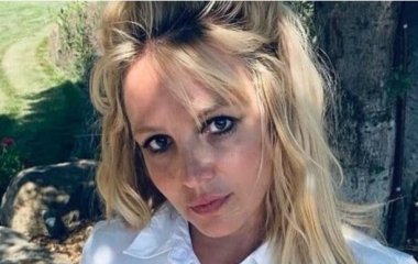 Бритни Спирс разбила себе голову о журнальный столик во время ссоры с Сэмом Асгари