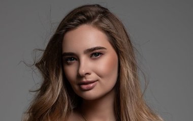 Ведуча ТСН Наталія Островська вперше повністю показала чоловіка та якою виросла їхня донечка