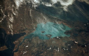 Найменше море планети: де воно розташоване та чому привертає увагу не лише розмірами