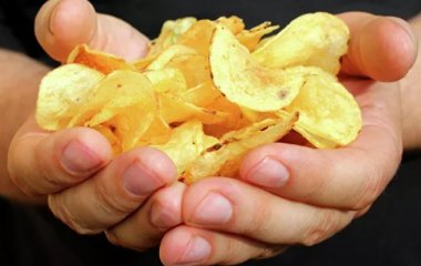 Дієтолог назвала шість найшкідливіших продуктів