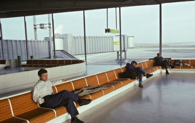 Як заснути за 2 хвилини в будь-якій ситуації – метод американських військових пілотів