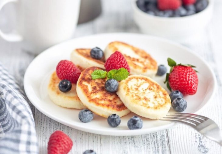 Райское наслаждение: нежные кокосовые сырники к завтраку