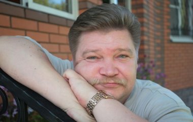 Юмористу Николаю Бандурину не хватает денег на постройку дома