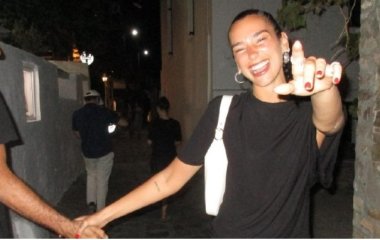 Дуа Липа показала новые фотографии с бойфрендом