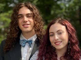 Донька Олі Полякової ніжно притулилася до чоловіка-американця на новому фото та розчулила фанів