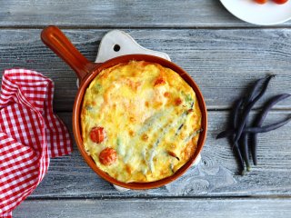 Топинамбур с куриными стрипсами с соусом из перги