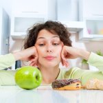 Медики назвали лучшие продукты против мигрени