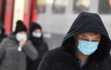 Ученые объяснили, в какое время года маски особенно эффективны