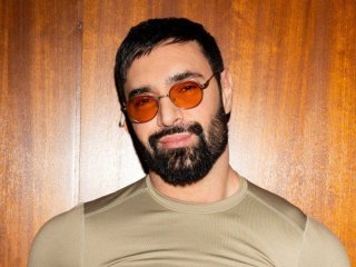 Віталій Козловський показав свою сестру-красуню й зворушливо назвав її 