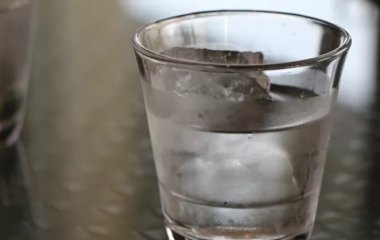 Лікар розповів, скільки води пити у зимовий період