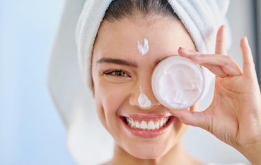 Косметика для обличчя: Ваш ключ до здорової та сяючої шкіри