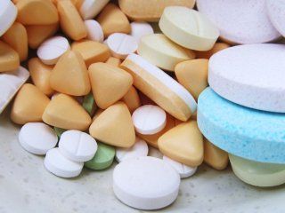 Какие таблетки нельзя делить пополам: врач рассказала об опасностях