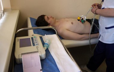 Кардіолог назвала загрозливою раптовою смертю навіть молодим патології