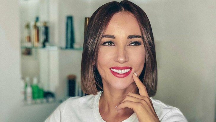 Анфиса Чехова встретила Крещение Господне голыми фотографиями у моря