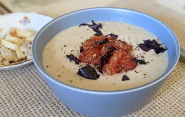 Смачний крем-суп із баклажанів: елементарний рецепт