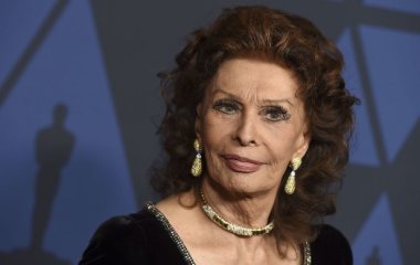 89-летняя Софи Лорен после экстренной операции вышла на связь и призналась, как себя чувствует