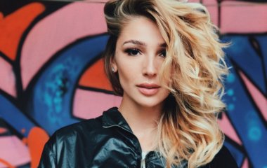 Настя Ивлеева поделилась брутальным фотоснимком 