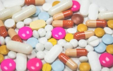Лікар розповіла, за яких станів не можна приймати вітаміни