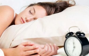 Названо головні помилки при відновленні сну після COVID-19