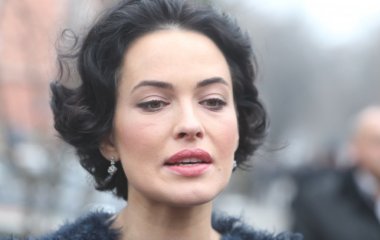 Даша Астафьева в образе птицы снялась в пикантной фотосессии
