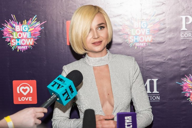 Полина Гагарина ищет талантливых поклонников