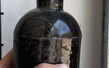 Пляшка Guinness пролежала на дні моря 162 роки: чи можна випити пиво (фото)