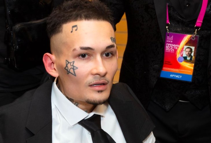 «В гости ходит с тещей и тестем»: Моргенштерн подружился с родителями будущей жены