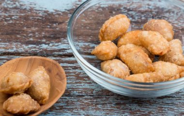 Пирожки с фасолью во фритюре