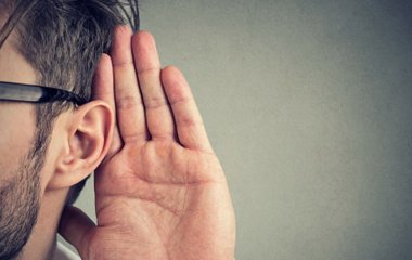 Як не втратити слух через омікрон? Лікарі попереджають, що таке можливо