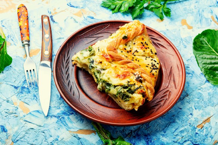 К приходу гостей: лаваш с начинкой из шпината и сыра