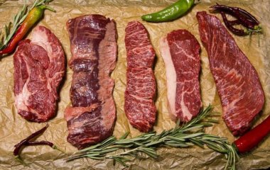 Медики рассказали, кому нельзя употреблять мясо