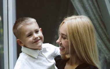 Даша Квіткова показала 4-річного сина в лікарні з інгаляцією і повідомила про його хворобу