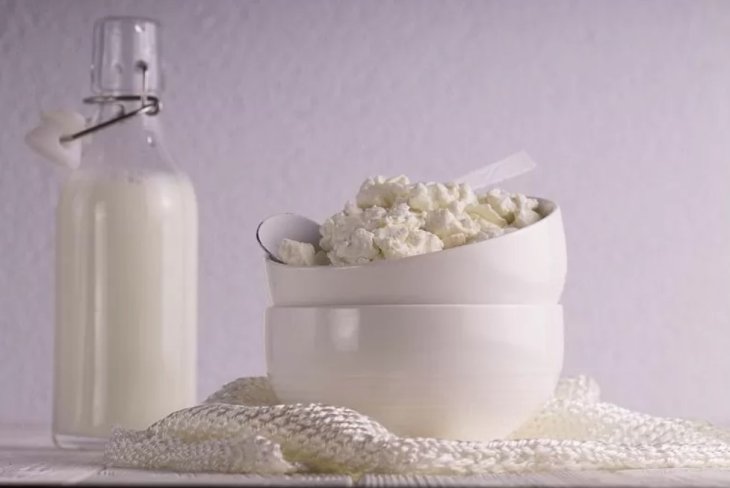 Дієтолог розповів, у який час найкраще вживати кисломолочні продукти