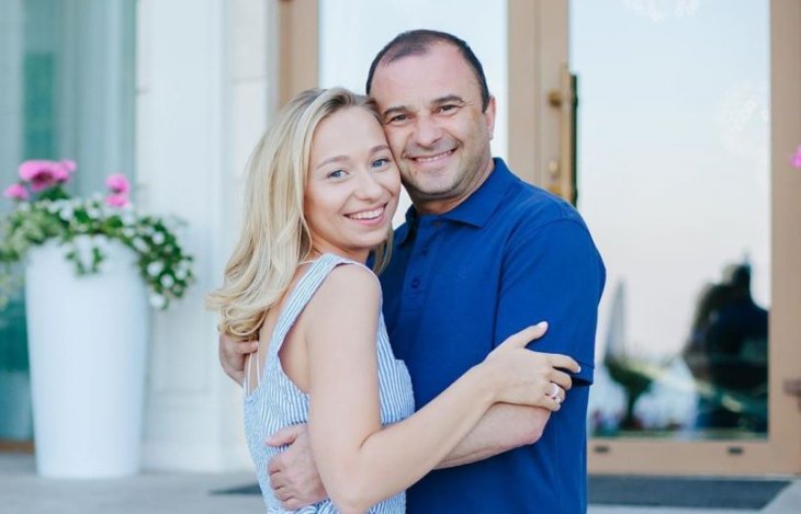 Жена Виктора Павлика ответила на слухи о том, что певец оставил онкобольного сына перед его смертью