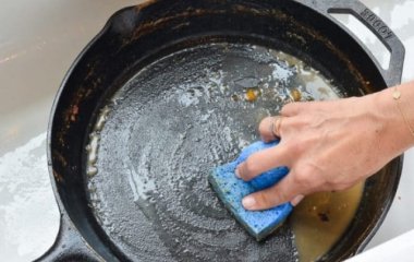 Как отмыть сковороду: простой лайфхак