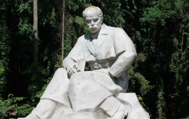 Як українські письменники збагатили нашу мову: історія авторських неологізмів