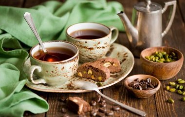 Почему нельзя пить из чашки с ложкой?