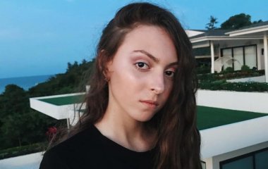 Дочь Оли Поляковой похвасталась сюрпризом от бойфренда и показала его дерзкую открытку