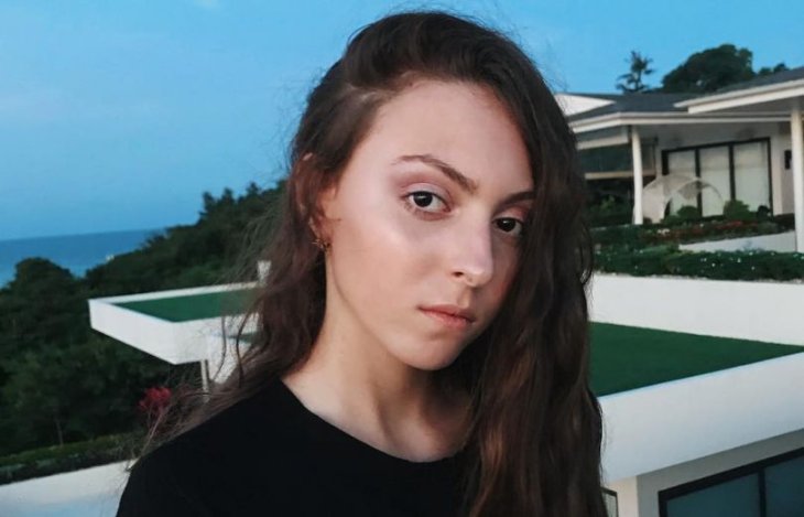 Дочь Оли Поляковой похвасталась сюрпризом от бойфренда и показала его дерзкую открытку